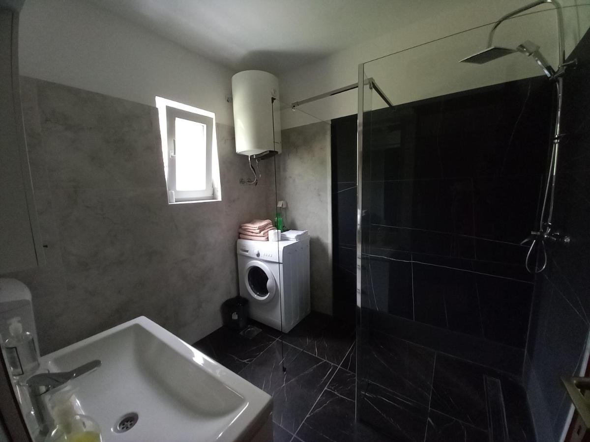 Konak Ugnji-Village Cetinje Extérieur photo