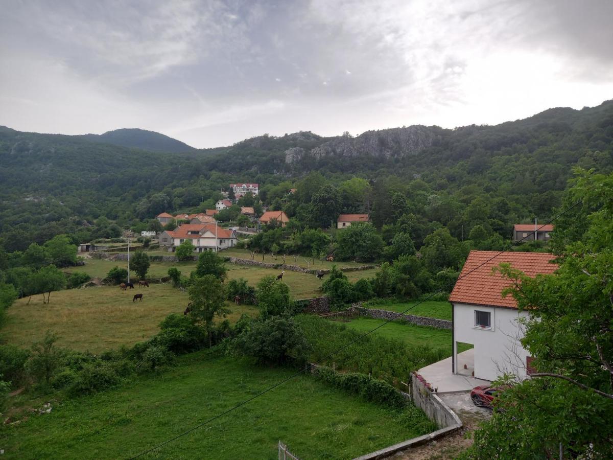 Konak Ugnji-Village Cetinje Extérieur photo