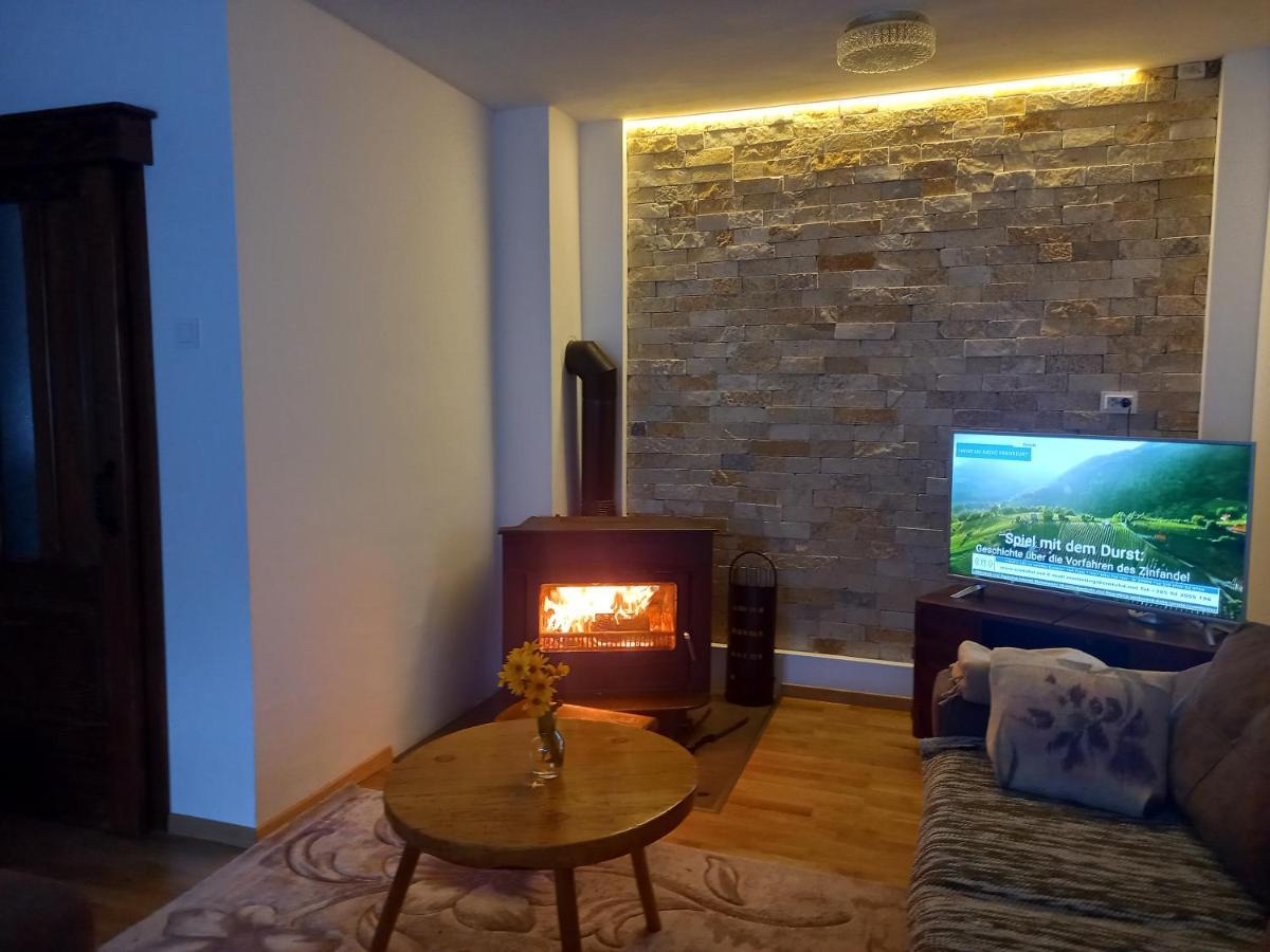 Konak Ugnji-Village Cetinje Extérieur photo